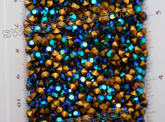 Pointed Back Swarovski Rhinestones Wholesale Distributors Emerald AB SS23