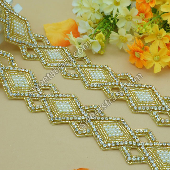 2015 Custom Gold Base Beaded Rhinestoen Weddding Applique Trim