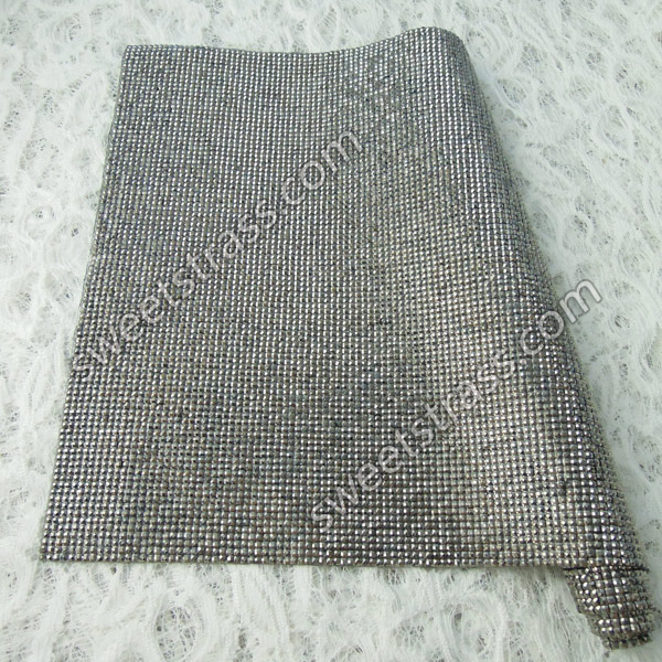 2.5mm Square Hot Fix Epoxy Rhinestone Resin Gems Mesh Sheet Manufacturer