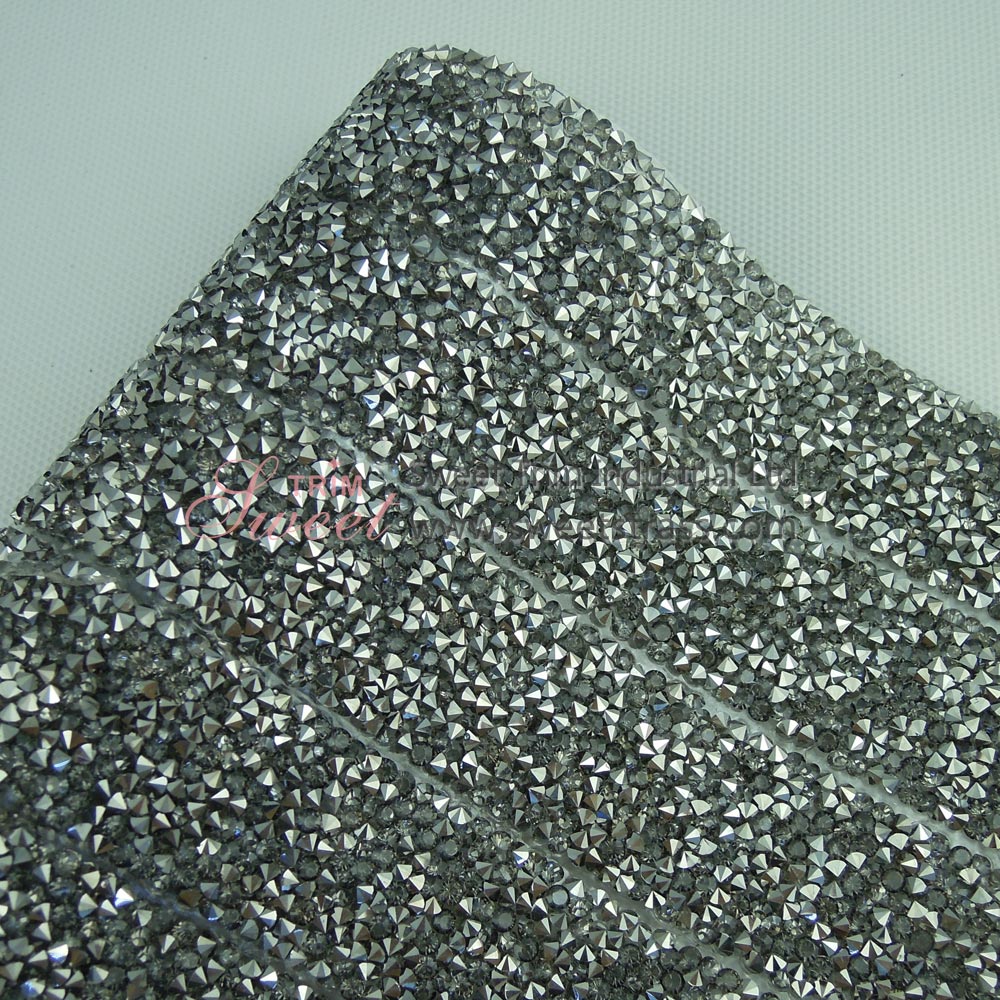 2.5cm Hot Fix Black Diamond Epoxy Rhinestone Sheet Roll Wholesale