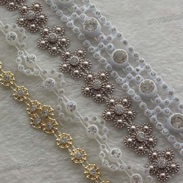 <b>Wholesale Plastic Cheap Rhinestone Trim By The Yard</b>