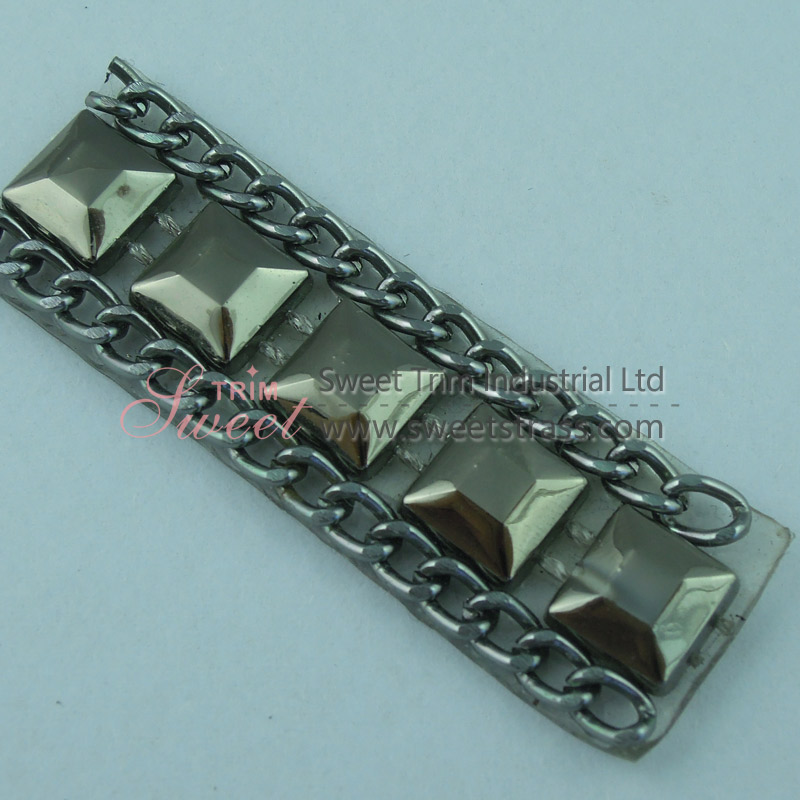 Hot Fix Gun Metal Chain And Square Plastic Chain Strip With Glue